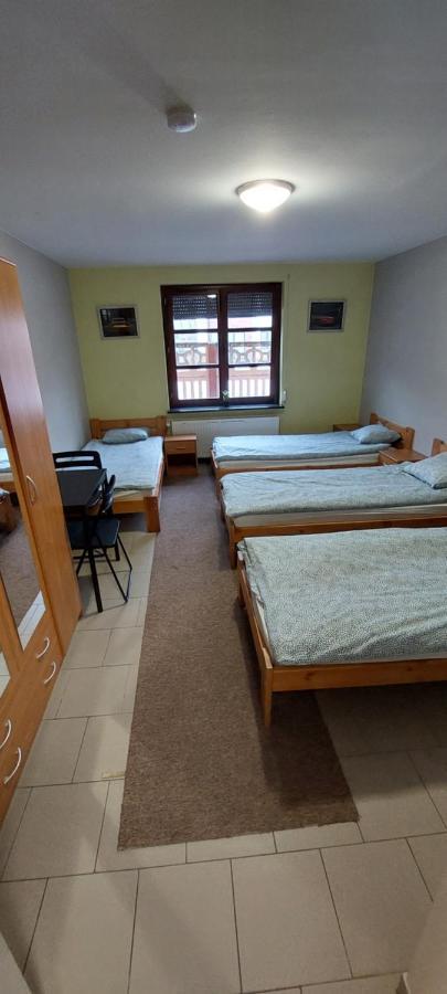 Dom Dworkowa Hostel Kobylka Kamer foto